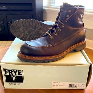 Frye men’s lace up brown boots